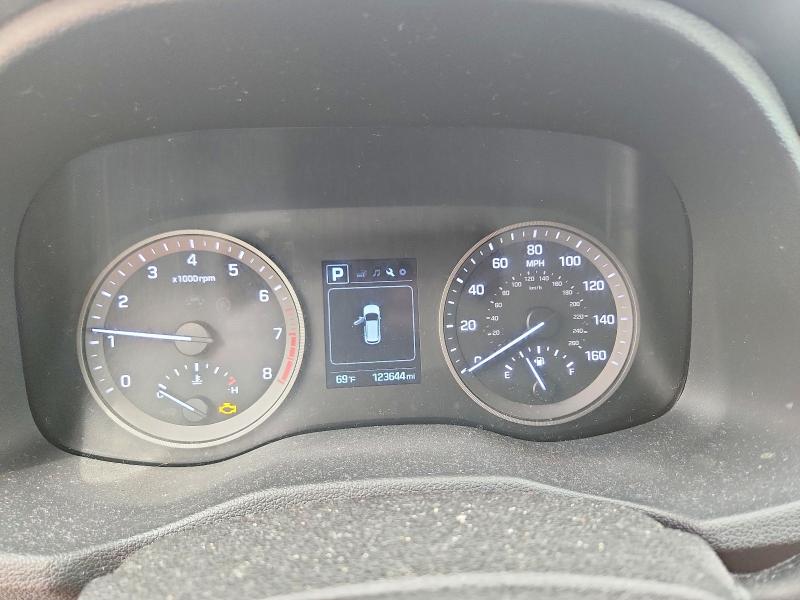 2017 Hyundai Tucson VIN KM8J3CA23HU576503 COPART salvage auction — MINOR DENT/SCRATCHES, Wi - Certificate Of Title, sold $3,550 on 2026-07-18 (photo 9)