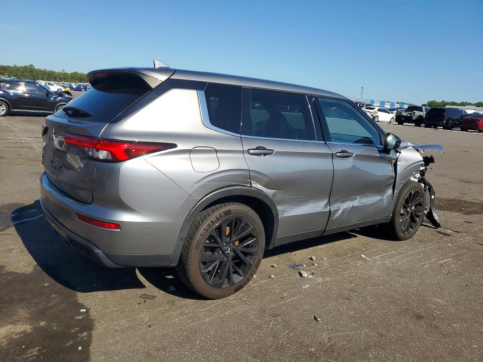 2022 Mitsubishi Outlander VIN JA4J3UA80NZ090612 COPART salvage auction — FRONT END, Fl - Certificate Of Destruction, sold $15 on 2026-07-29 (photo 3)
