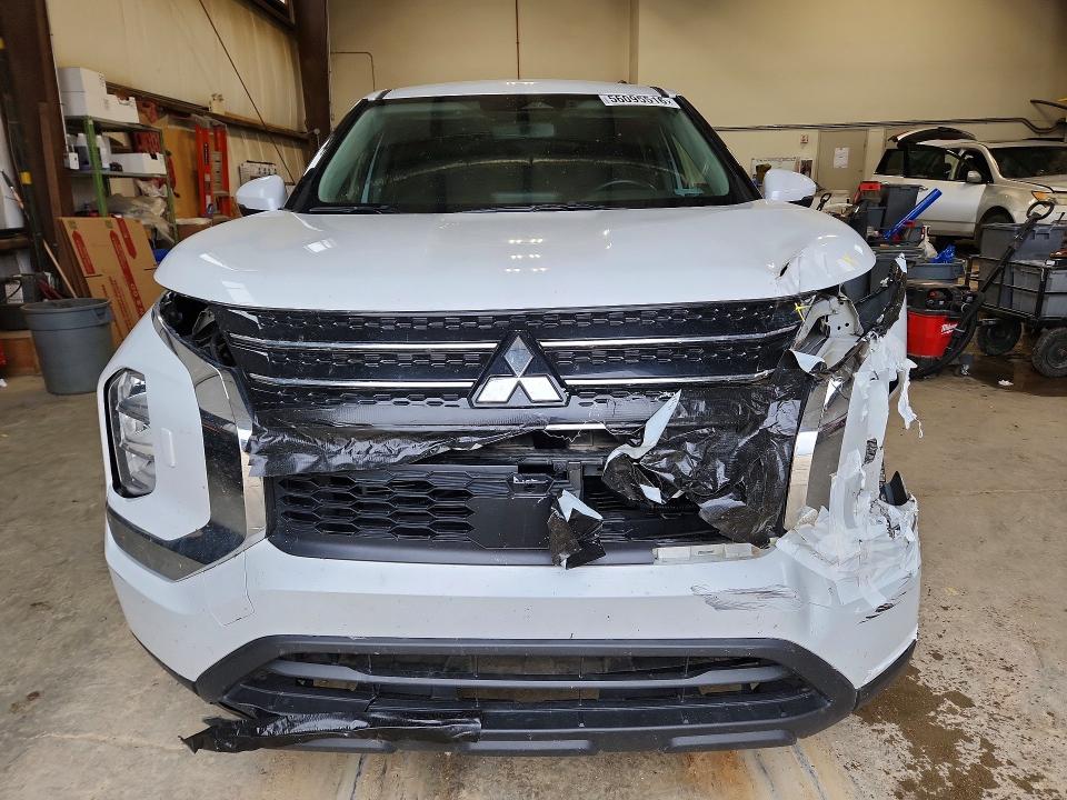 2024 Mitsubishi Outlander VIN JA4J4UA86RZ625509 COPART salvage auction — FRONT END, AB - BOS - SALVAGE, sold $8,600 on 2026-07-16 (photo 5)