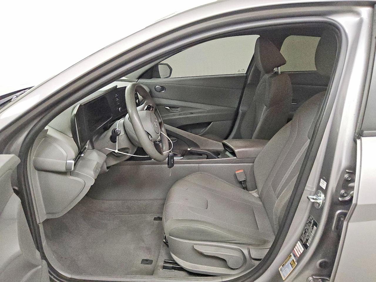 2024 Hyundai Elantra VIN KMHLL4DG5RU850498 COPART salvage auction — Minor Dent/Scratches, TX - CERTIFICATE OF TITLE, sold $13,000 on 2026-07-02 (photo 7)