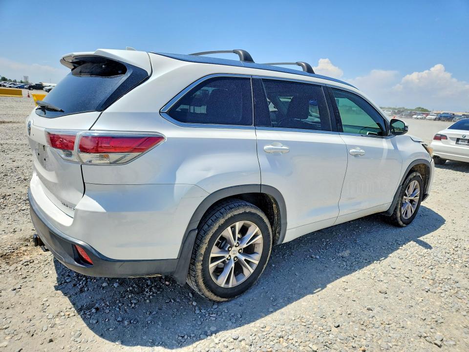 2015 Toyota Highlander VIN 5TDJKRFH7FS142139 COPART salvage auction — FRONT END, Co - Public - Salvage Title, sold $6,100 on 2026-07-04 (photo 3)