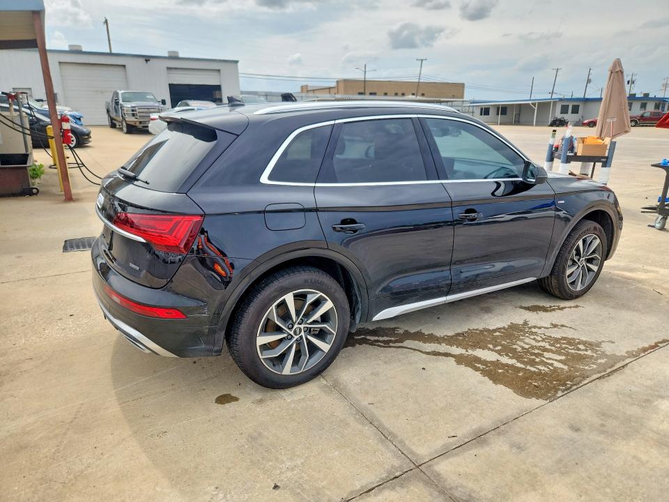 2023 Audi VIN WA1EAAFY8P2113533 COPART salvage auction — WATER/FLOOD, Tx - Salvage Title-Flood Damage, sold $9,800 on 2026-07-30 (photo 3)