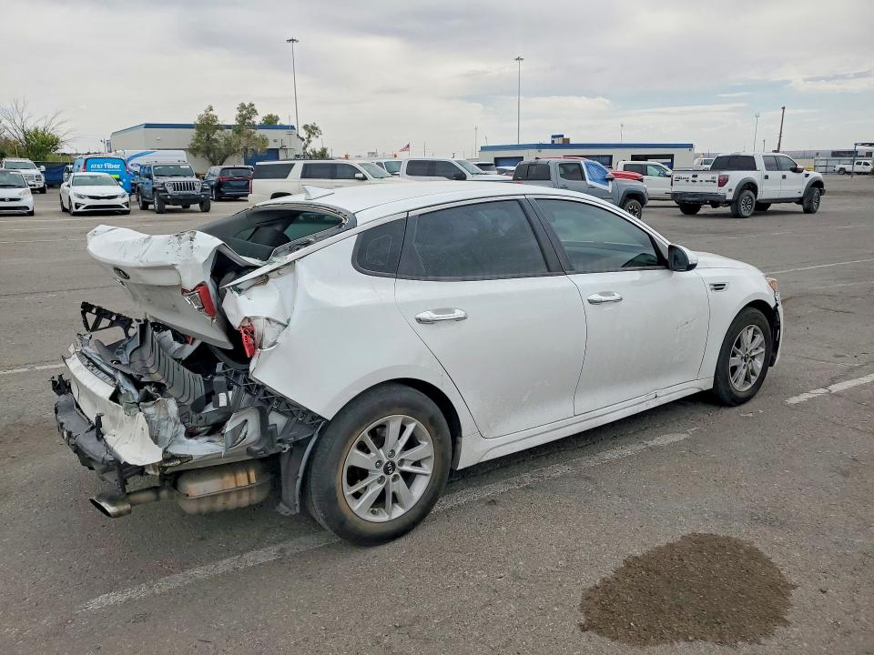 2017 Kia VIN 5XXGT4L39HG161802 COPART salvage auction — REAR END, Tx - Salvage Vehicle Title, sold $1,100 on 2026-07-17 (photo 3)