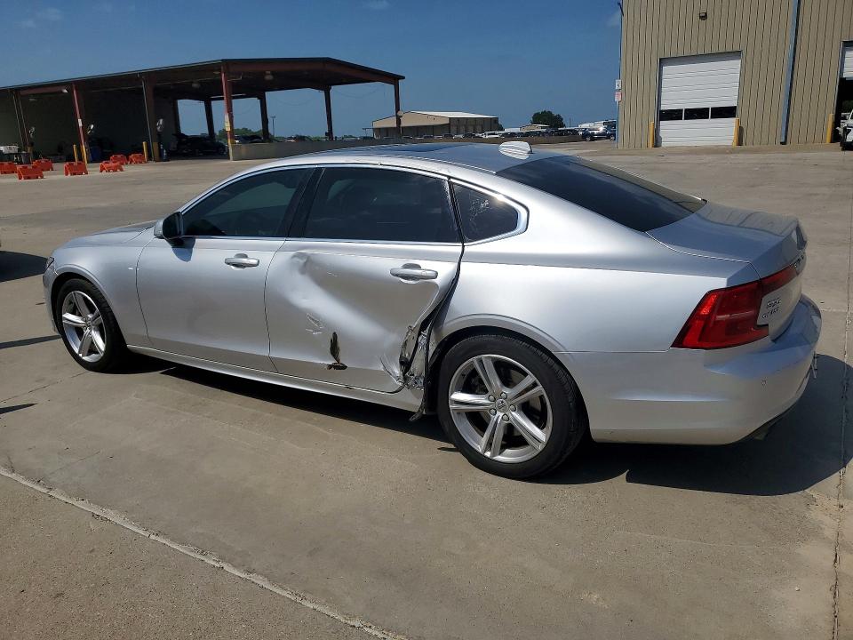 2019 Volvo S90 VIN LVY102AK4KP083645 COPART salvage auction — SIDE, Tx - Salvage Vehicle Title, sold $7,300 on 2026-07-13 (photo 2)