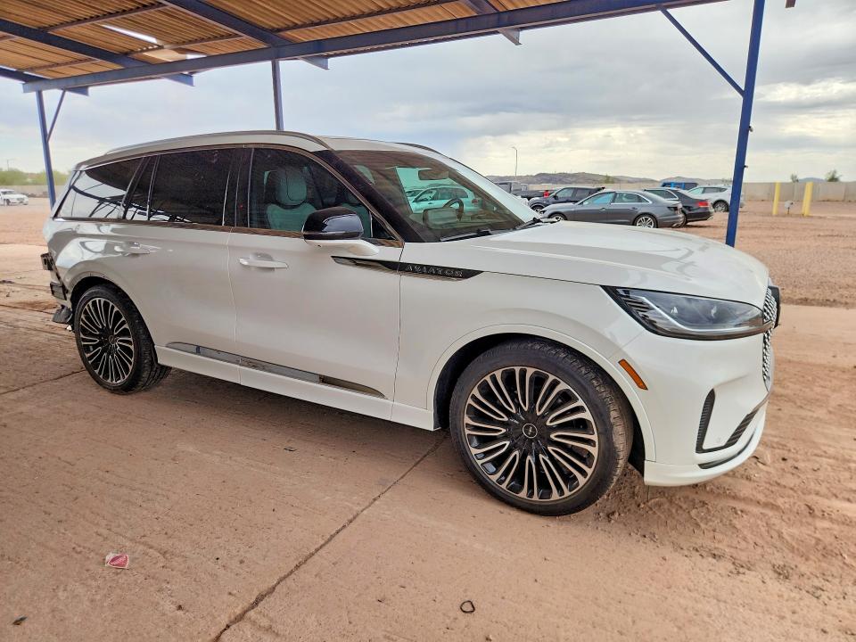 2025 Lincoln VIN 5LM5J9XC7SGL28932 COPART salvage auction — REAR END, AZ - CERT OF TITLE - SALVAGE, sold $26,000 on 2026-07-28 (photo 4)