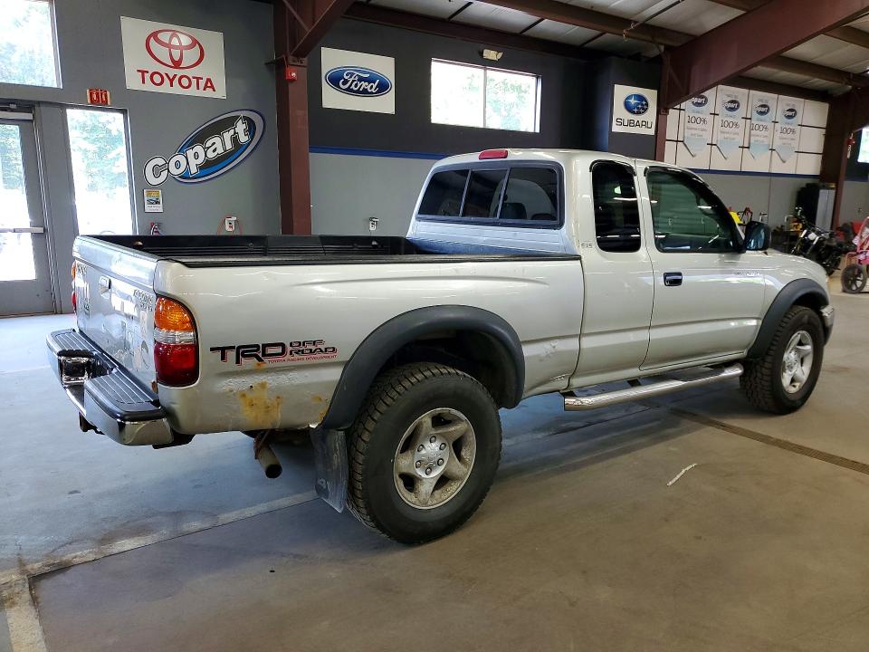 2004 Toyota Tacoma VIN 5TEWN72N34Z382091 COPART salvage auction — REAR END, Vt - Certificate Of Title, sold $3,000 on 2026-07-30 (photo 3)
