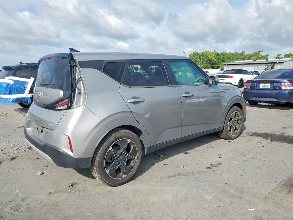 2023 Kia Soul VIN KNDJ33AUXP7854493 COPART salvage auction — FRONT END, Fl - Cert Of Title Slvg Rebuildable, sold $3,950 on 2026-07-08 (photo 3)
