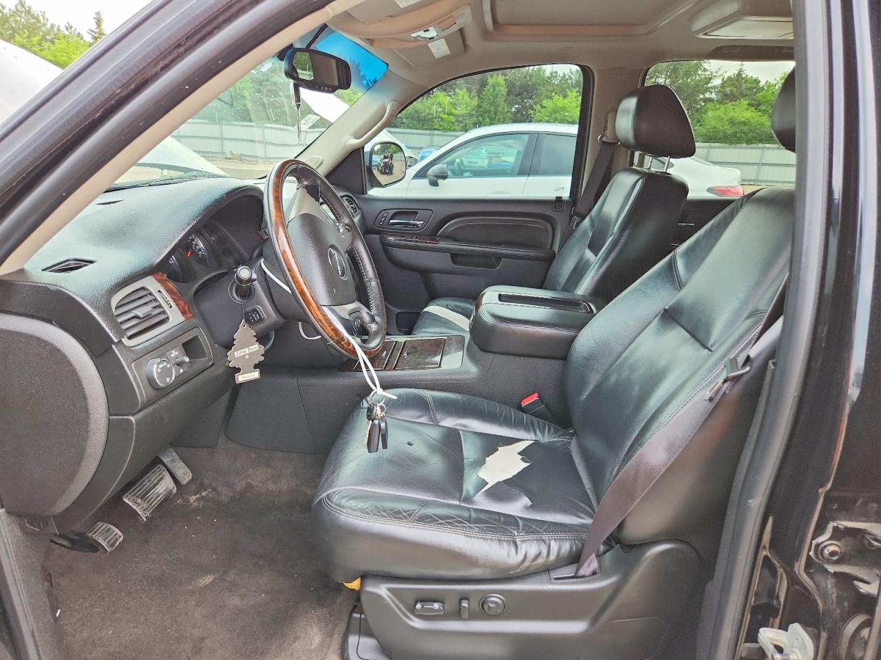 2011 GMC Yukon VIN 1GKS2EEF8BR135422 COPART salvage auction — Front End, IL - SALVAGE CERTIFICATE, sold $2,250 on 2026-07-02 (photo 7)