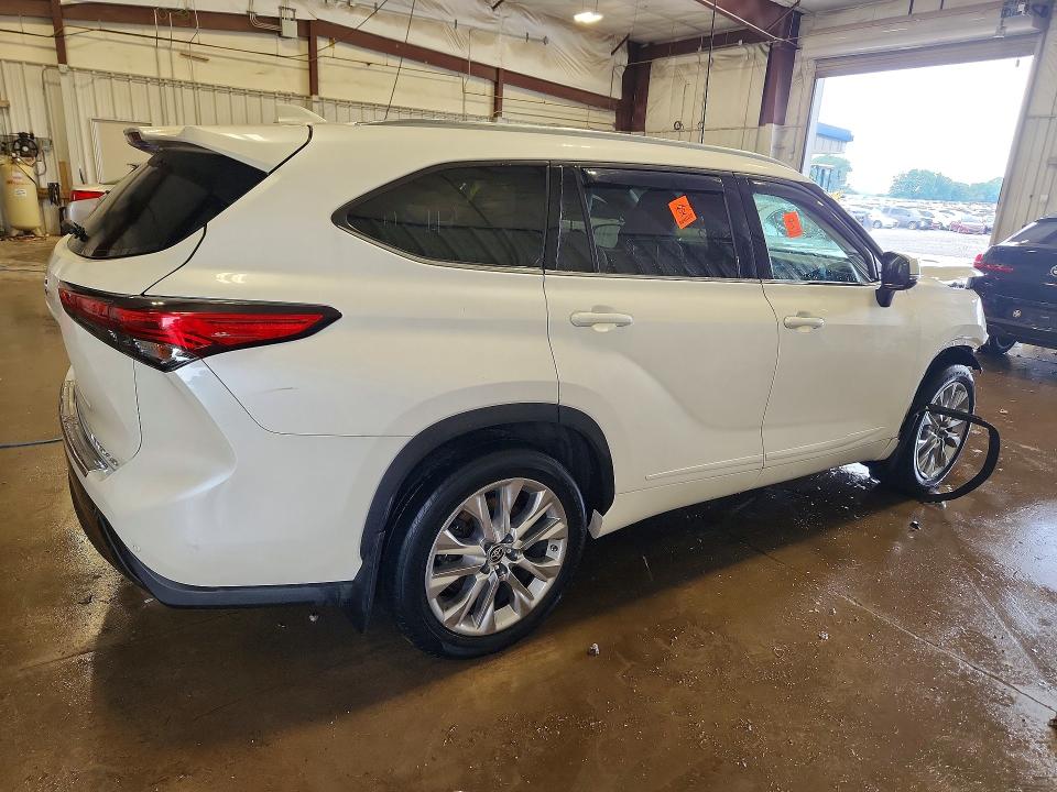 2020 Toyota Highlander VIN 5TDDZRBH1LS006261 COPART salvage auction — FRONT END, Wi - Junked Vehicle Bill Of Sale, sold $12,100 on 2026-07-13 (photo 3)