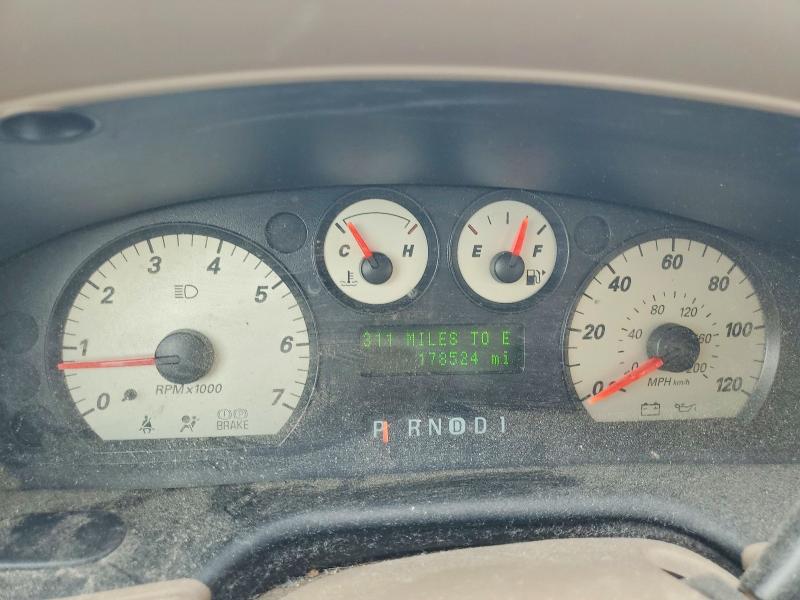 2005 Mercury Sable VIN 1MEFM502X5A625471 COPART salvage auction — SIDE, KY - BILL OF SALE/PART ONLY/NO TITL, sold $325 on 2026-07-27 (photo 9)