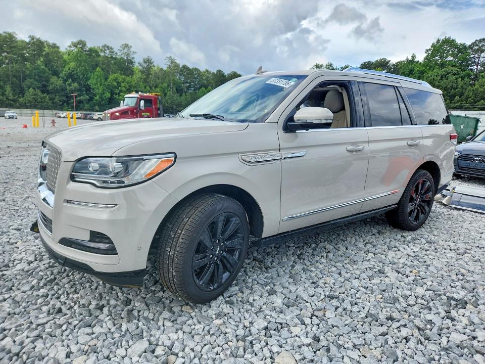2022 Lincoln Navigator VIN 5LMJJ2LT9NEL17331 — COPART salvage auction photo