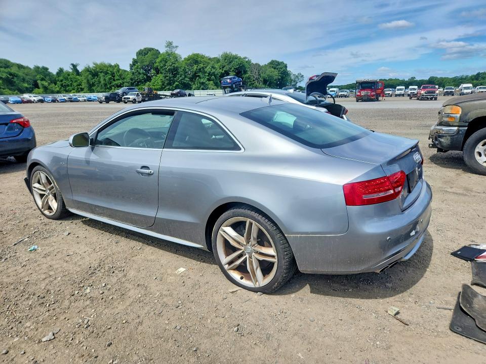 2010 Audi S5 VIN WAUVVAFR1AA007700 COPART salvage auction — ENGINE BURN, MA - CERT OF TITLE-RECONSTRCTD COLL, sold $1,050 on 2026-07-08 (photo 2)