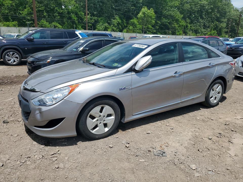 2012 Hyundai VIN KMHEC4A46CA039076 COPART salvage auction — MINOR DENT/SCRATCHES, PA - CERT OF TITLE, sold $125 on 2026-07-22 (photo 1)