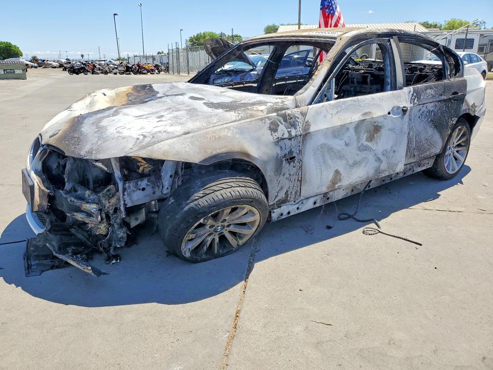 2011 BMW VIN WBAPH5G59BNM79950 COPART salvage auction — BURN, CA - NON-REPAIRABLE VEHICLE CERT, sold $100 on 2026-07-27 (photo 1)