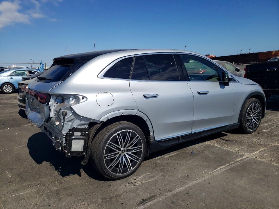 2024 Mercedes-benz Eqe VIN 4JGGM2BB8RA045400 COPART salvage auction — REAR END, Salvage Title, sold $25,750 on 2026-07-31 (photo 3)