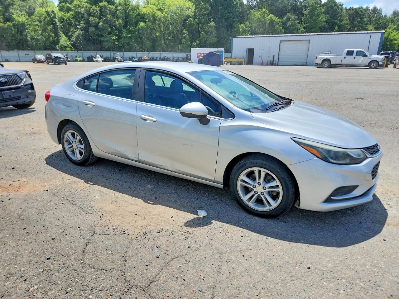 2016 Chevrolet Cruze VIN 1G1BE5SM4G7266803 COPART salvage auction — Front End, LA - CERTIFICATE OF TITLE, sold $1,950 on 2026-07-09 (photo 4)