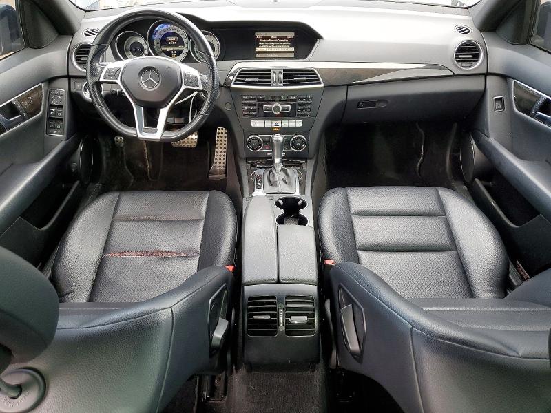 2013 Mercedes-benz C-klasse VIN WDDGF8ABXDA813914 COPART salvage auction — SIDE, On - Permit No Brand - Unfit, sold $1,550 on 2026-07-09 (photo 8)