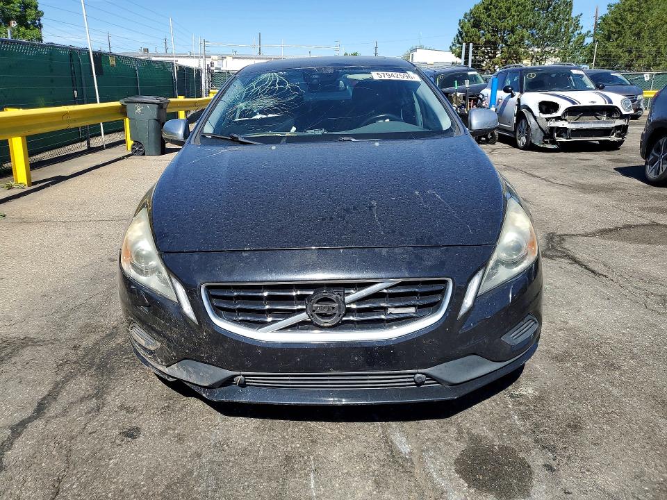 2013 Volvo VIN YV1902FH4D2229348 COPART salvage auction — FRONT END, Co - Public - Salvage Title, sold $400 on 2026-07-09 (photo 5)
