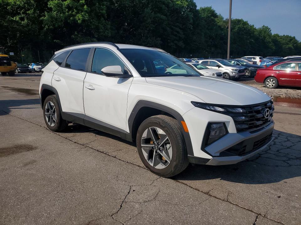 2026 Hyundai Tucson VIN KM8JBDD17TU453565 COPART salvage auction — SIDE, Pa - Certificate Of Salvage, sold $13,300 on 2026-07-13 (photo 4)