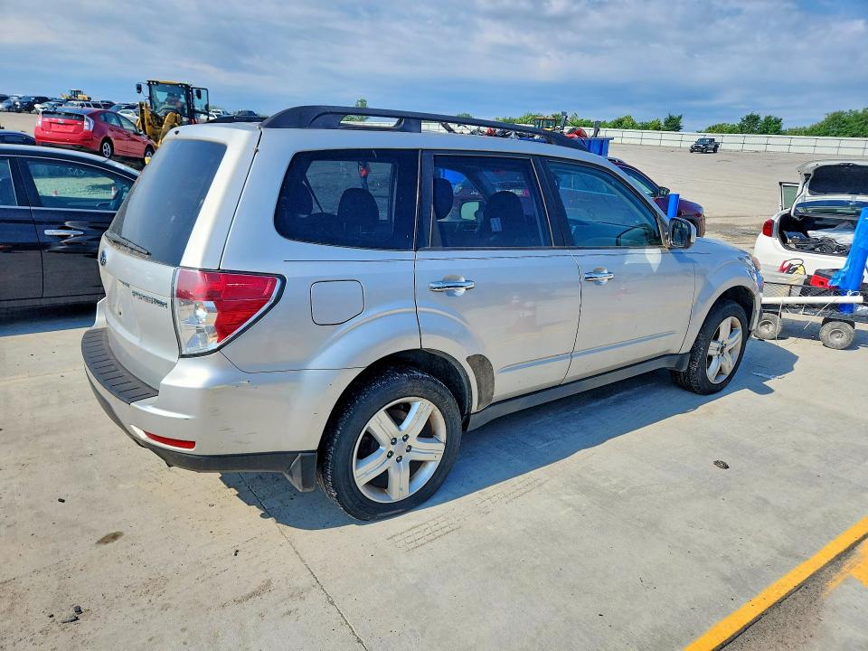 2010 Subaru Forester VIN JF2SH6CCXAH720551 COPART salvage auction — MINOR DENT/SCRATCHES, Mt - Certificate Of Title, sold $375 on 2026-07-23 (photo 3)