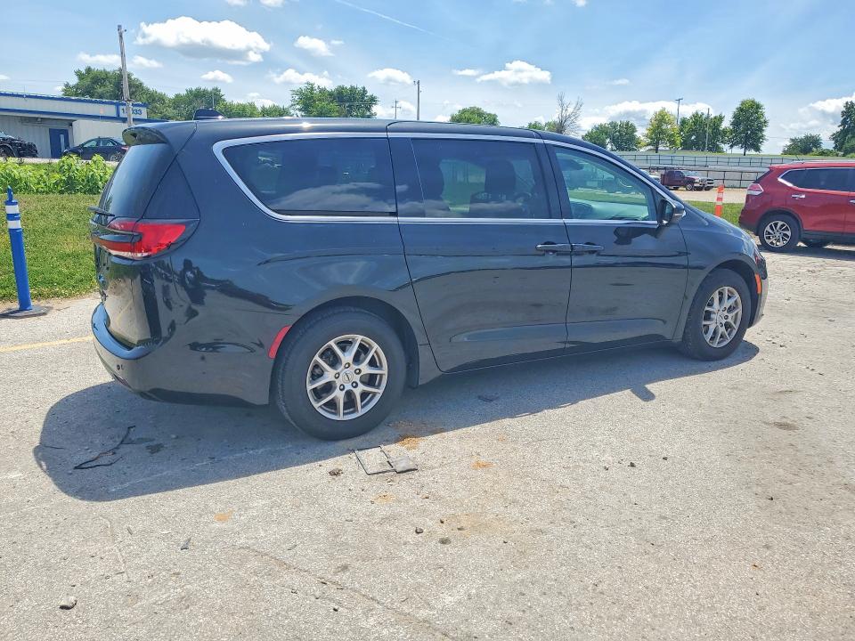 2023 Chrysler Pacifica VIN 2C4RC1BG9PR526867 COPART salvage auction — NORMAL WEAR, Mo - Certificate Of Title, sold $20,250 on 2026-07-02 (photo 3)