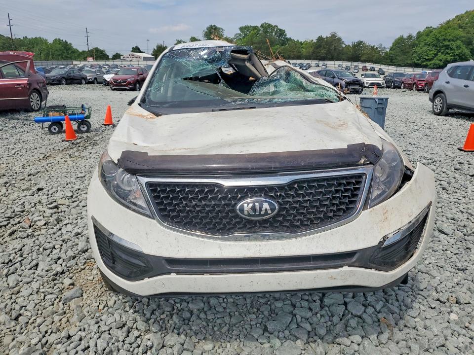 2016 Kia Sportage VIN KNDPB3AC7G7806499 COPART salvage auction — ROLLOVER, Nc - Salvage Certificate Of Title, sold $150 on 2026-07-22 (photo 5)