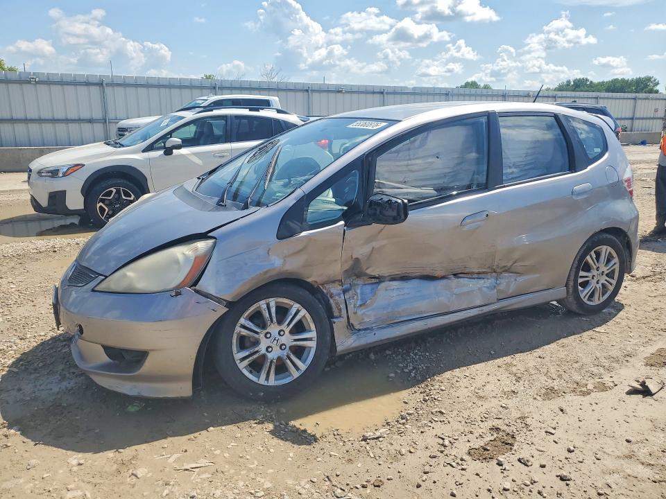 2009 Honda Fit VIN JHMGE88409S010520 COPART salvage auction — UNDERCARRIAGE, MO - SALVAGE CERTIFICATE OF TITLE, sold $450 on 2026-07-16 (photo 1)