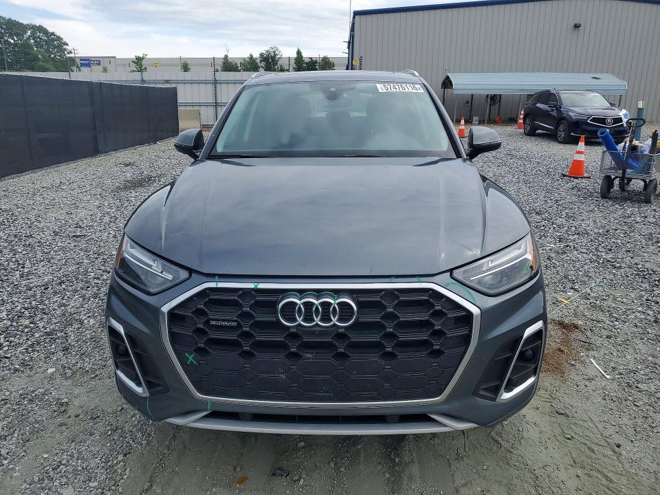 2022 Audi VIN WA1EAAFYXN2135949 COPART salvage auction — MINOR DENT/SCRATCHES, Sc - Cert Of Title-Salvage, sold $15,700 on 2026-07-20 (photo 5)