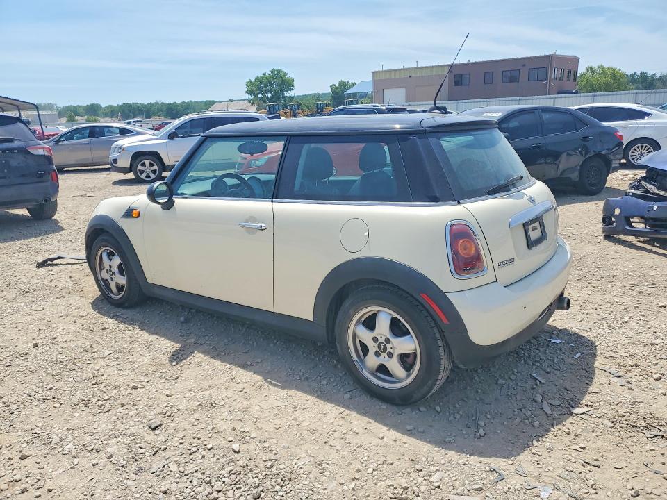 2009 Mini Cooper VIN WMWMF33549TW74251 COPART salvage auction — MINOR DENT/SCRATCHES, Mo - Dealer Only Clean Title (P), sold $525 on 2026-07-07 (photo 2)