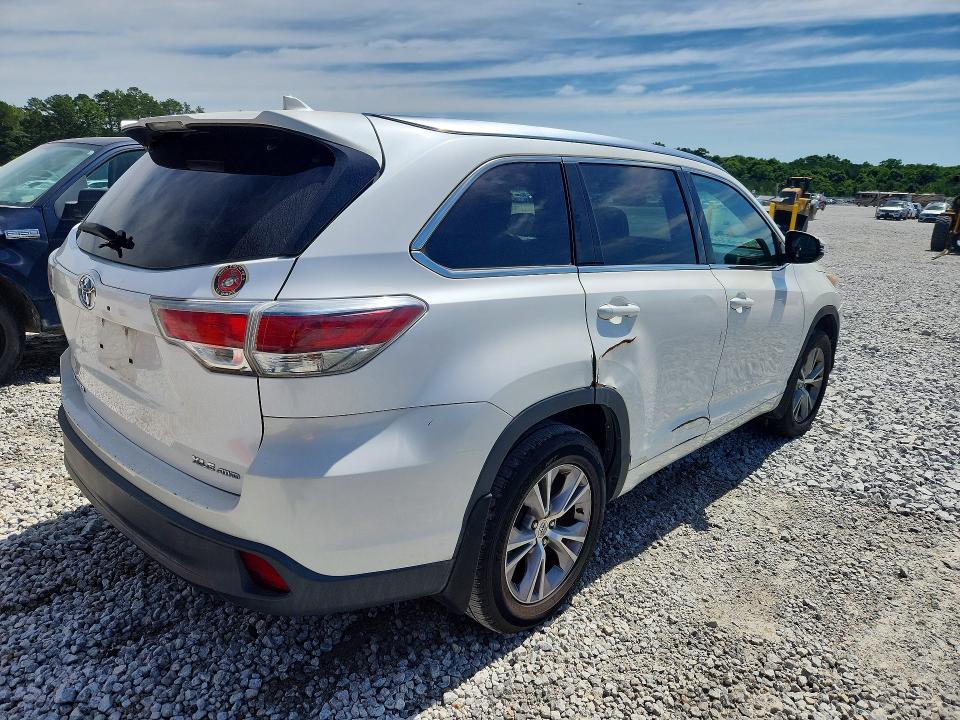 2015 Toyota VIN 5TDJKRFH8FS092965 COPART salvage auction — SIDE, Ga - Dealer Only Clean Title (P), sold $7,900 on 2026-07-30 (photo 3)