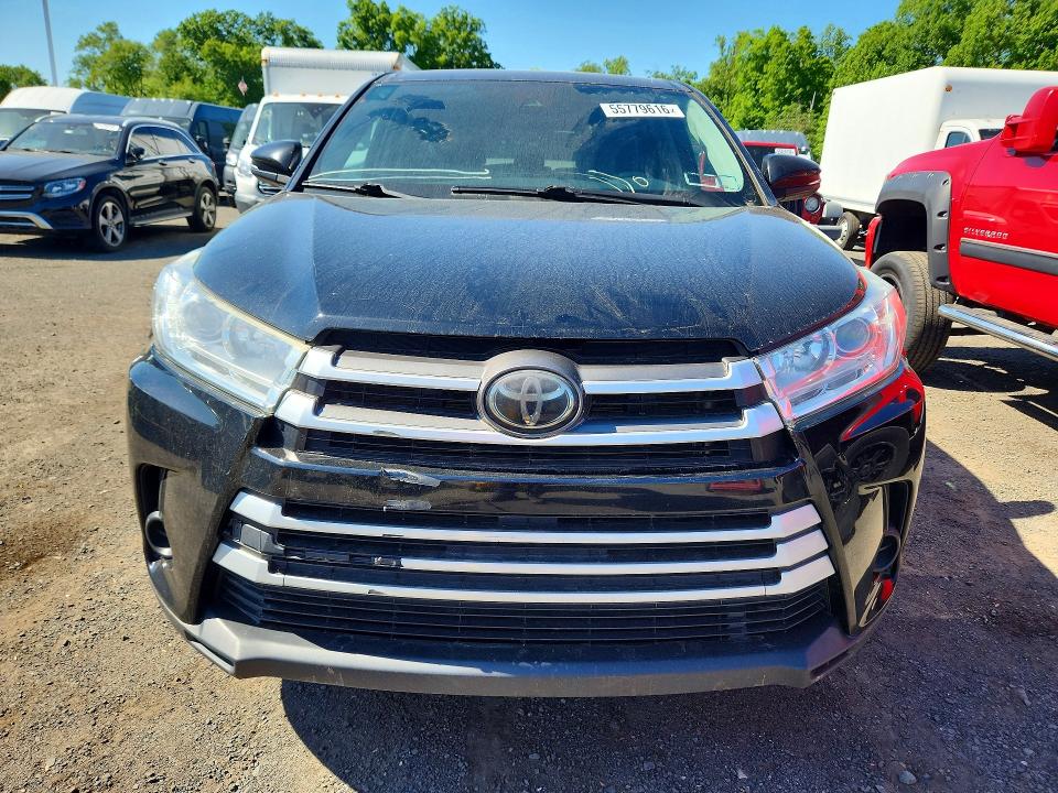 2018 Toyota Highlander VIN 5TDBZRFH7JS898904 COPART salvage auction — MINOR DENT/SCRATCHES, Fl - Certificate Of Title, sold $11,100 on 2026-07-03 (photo 5)
