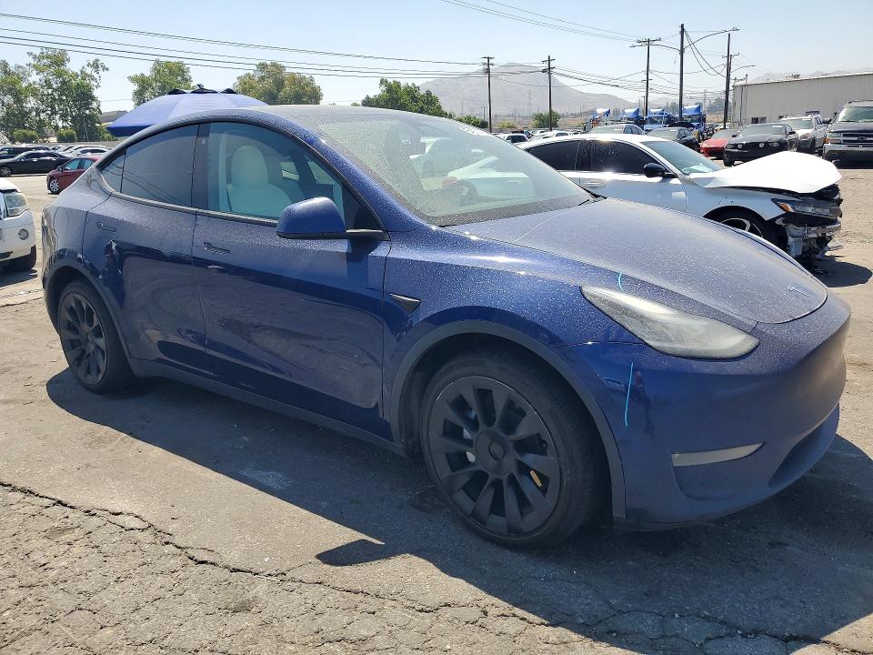 2020 Tesla Model y VIN 5YJYGDEE5LF056158 COPART salvage auction — MINOR DENT/SCRATCHES, Ca - Salvage Certificate, sold $8,300 on 2026-07-02 (photo 4)