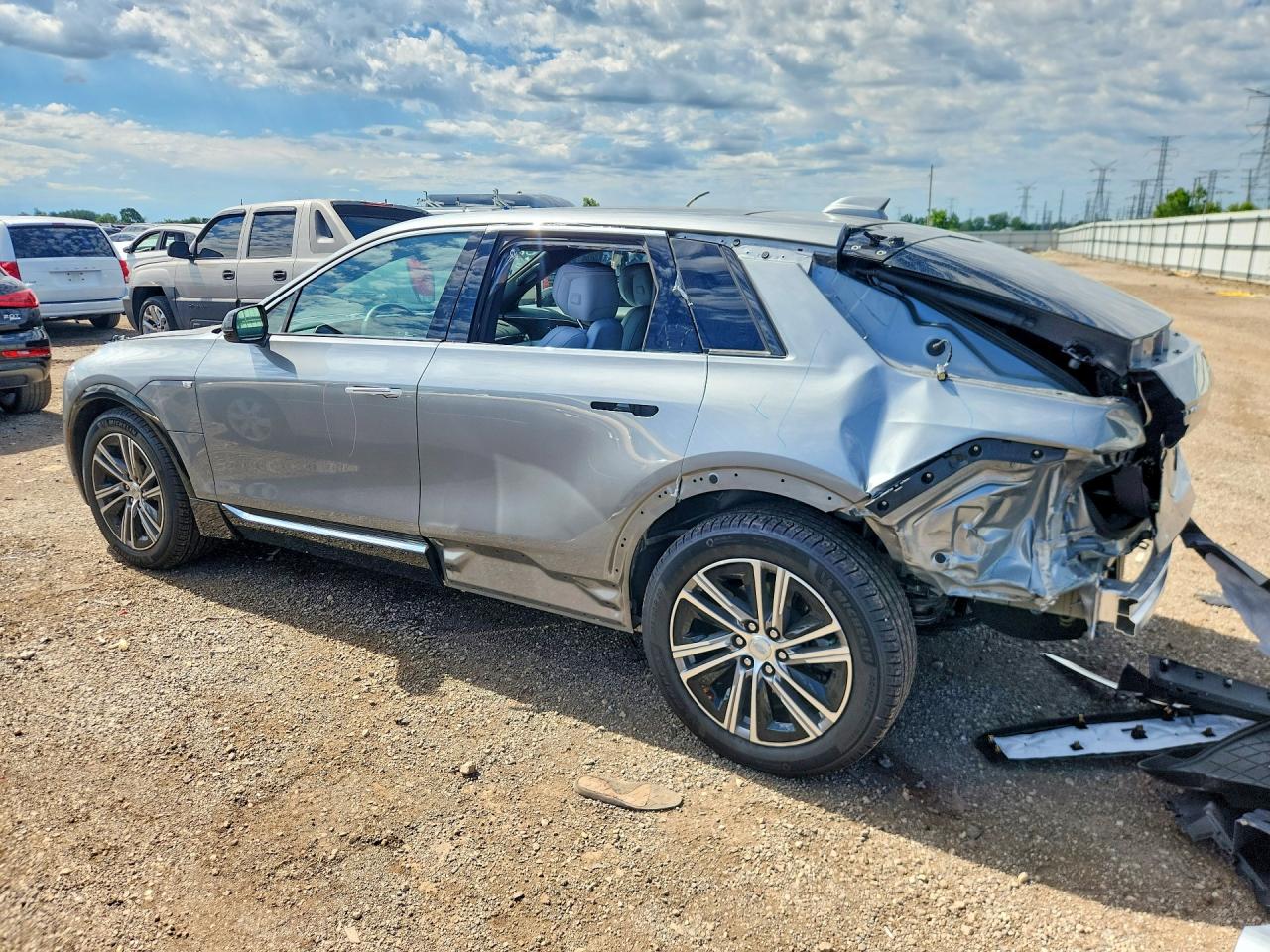 2024 Cadillac LYRIQ VIN 1GYKPPRL4RZ128187 COPART salvage auction — Rear End, IL - SALVAGE CERTIFICATE, sold $16,200 on 2026-08-13 (photo 2)