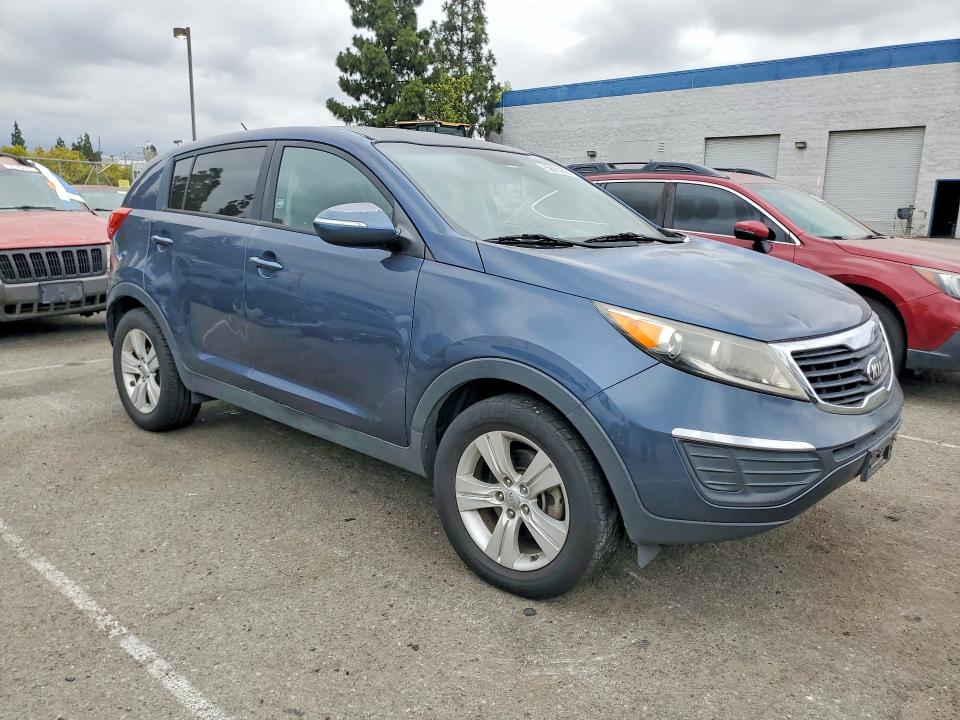 2013 Kia Sportage VIN KNDPB3A20D7521050 COPART salvage auction — MINOR DENT/SCRATCHES, Ca - Dis/Dlr/Exp Only Clean Title, sold $1,950 on 2026-07-09 (photo 4)