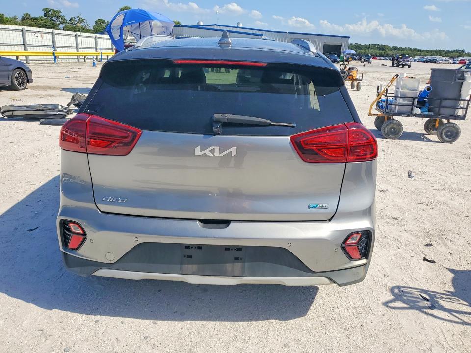 2022 Kia Niro VIN KNDCE3LC9N5546361 COPART salvage auction — SIDE, Fl - Cert Of Title Slvg Rebuildable, sold $1,950 on 2026-07-22 (photo 6)