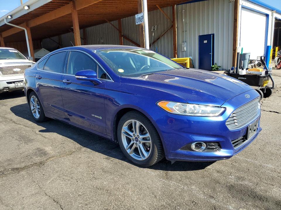 2015 Ford Fusion VIN 3FA6P0RU7FR169135 COPART salvage auction — MINOR DENT/SCRATCHES, Co - Dis/Dlr/Exp Only Clean Title, sold $2,350 on 2026-07-02 (photo 4)