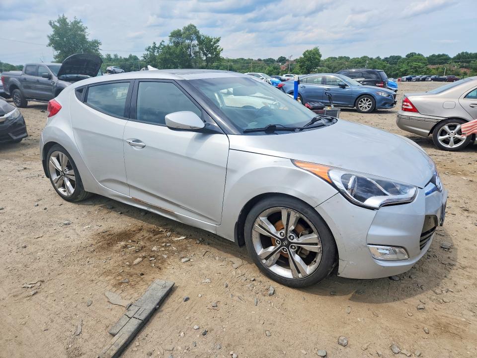 2016 Hyundai VIN KMHTC6AD7GU291605 COPART salvage auction — SIDE, Md - Cert Of Salvage > 75% Damage, sold $625 on 2026-07-02 (photo 4)