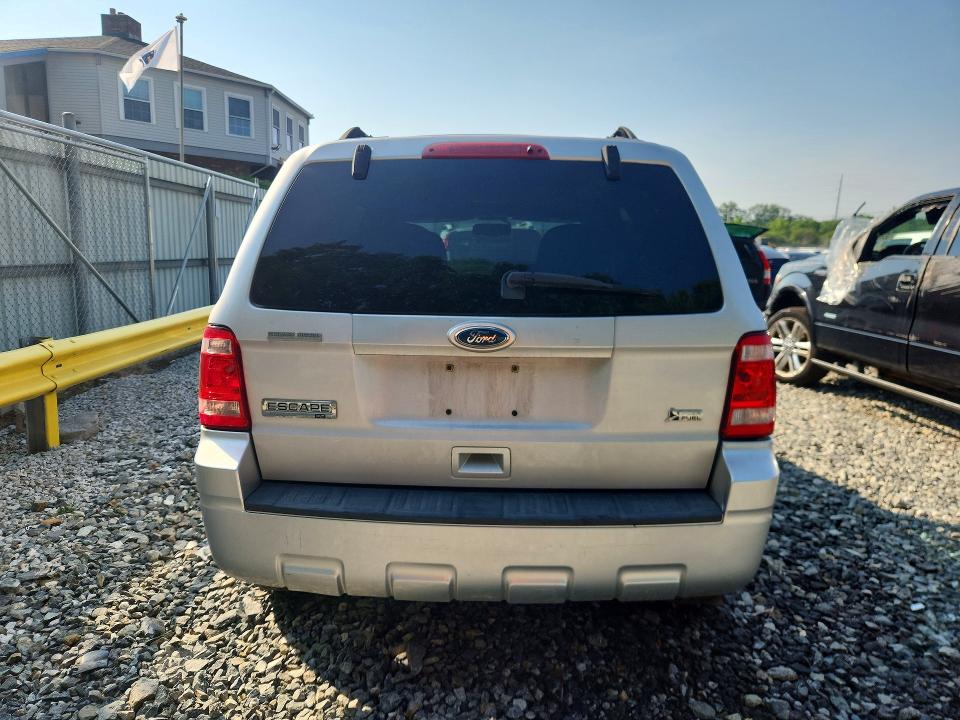 2011 Ford Escape VIN 1FMCU9DG2BKA21707 COPART salvage auction — UNDERCARRIAGE, Ma - Cert Of Title-Reconstrctd Coll, sold $400 on 2026-07-04 (photo 6)