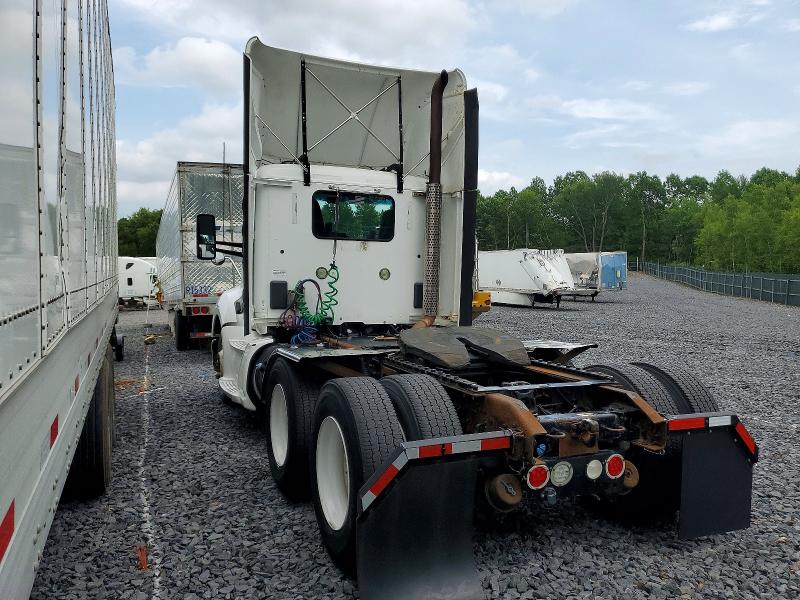 2014 Kenworth T680 VIN 1XKYD49X4EJ412863 COPART salvage auction — NORMAL WEAR, IN - CERTIFICATE OF TITLE, sold $14,000 on 2026-07-07 (photo 3)