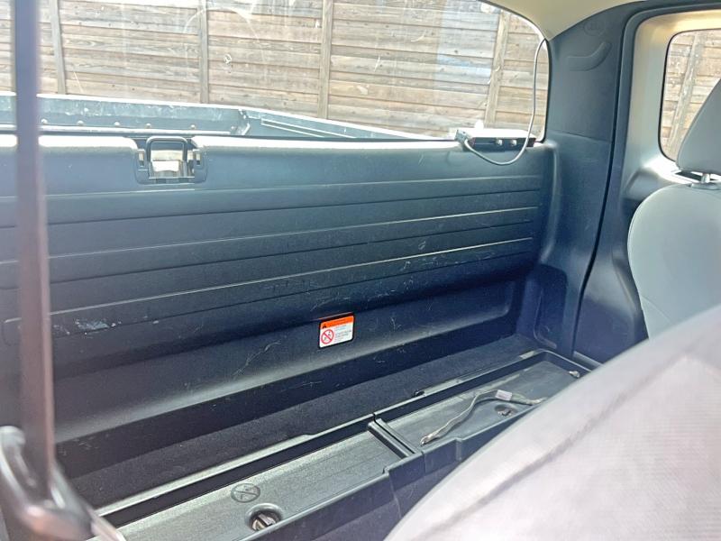 2017 Toyota Tacoma VIN 5TFRX5GN2HX098369 COPART salvage auction — MINOR DENT/SCRATCHES, Tx - Certificate Of Title (P), sold $7,600 on 2026-07-23 (photo 6)