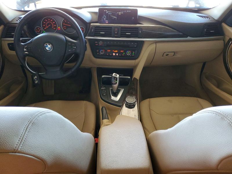 2015 BMW 3er VIN WBA3B1C50FP831838 COPART salvage auction — NORMAL WEAR, Az - Certificate Of Title, sold $2,000 on 2026-07-29 (photo 8)