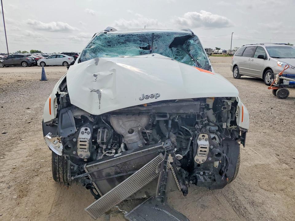 2021 Jeep VIN ZACNJCBB5MPM62781 COPART salvage auction — FRONT END, Tx - Salvage Vehicle Title, sold $825 on 2026-08-19 (photo 5)