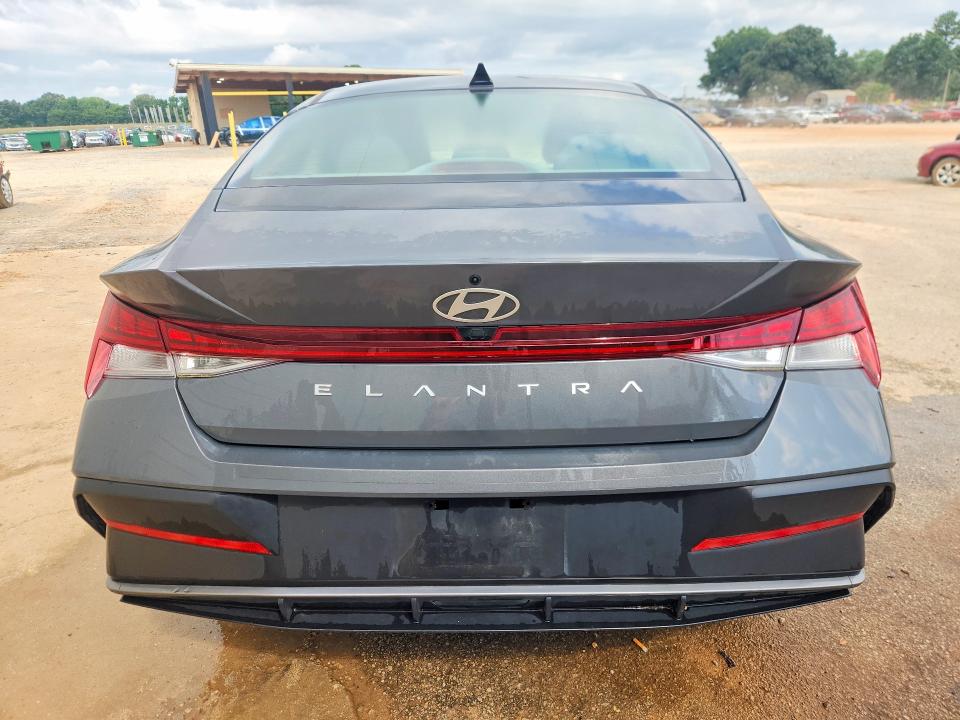 2024 Hyundai Elantra VIN KMHLS4DG2RU835458 COPART salvage auction — MINOR DENT/SCRATCHES, AL - CERTIFICATE OF TITLE, sold $15,700 on 2026-07-23 (photo 6)