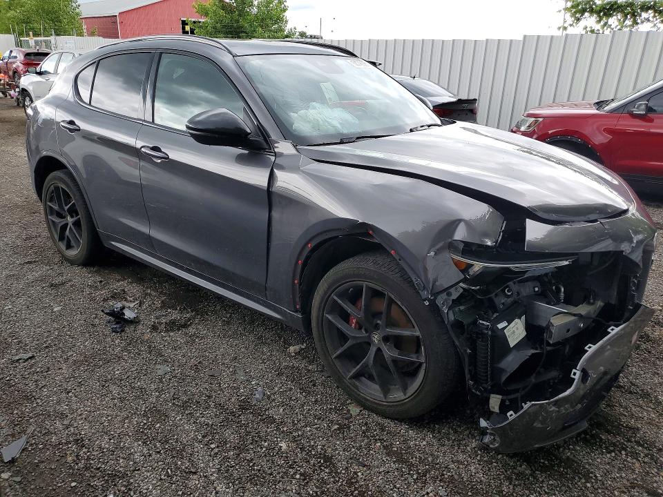 2021 Alfa romeo Stelvio VIN ZASPAKBN2M7D20909 COPART salvage auction — FRONT END, On - Permit No Brand - Unfit, sold $10,000 on 2026-07-14 (photo 4)