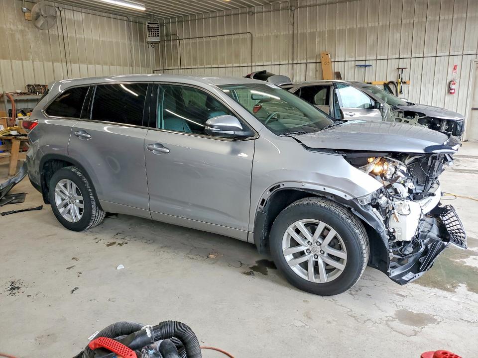 2015 Toyota VIN 5TDBKRFH4FS146136 COPART salvage auction — FRONT END, Salvage Title, sold $3,750 on 2026-07-16 (photo 4)