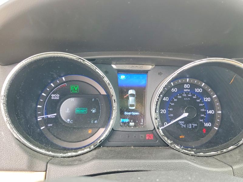 2015 Hyundai Sonata VIN KMHEC4A4XFA133529 COPART salvage auction — REAR END, FL - CERT OF TITLE SLVG REBUILDABLE, sold $1,400 on 2026-07-24 (photo 9)