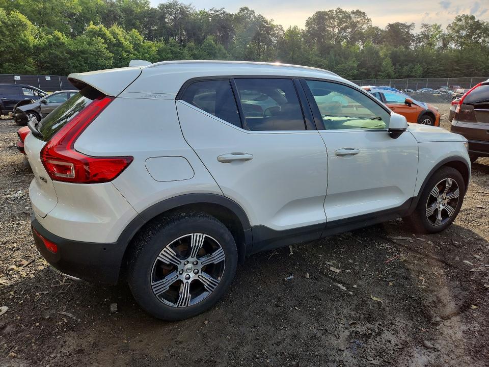 2019 Volvo Xc40 VIN YV4AC2HL0K2061617 COPART salvage auction — WATER/FLOOD, Md - Cert Of Salvage-Flood Damage, sold $5,900 on 2026-07-17 (photo 3)
