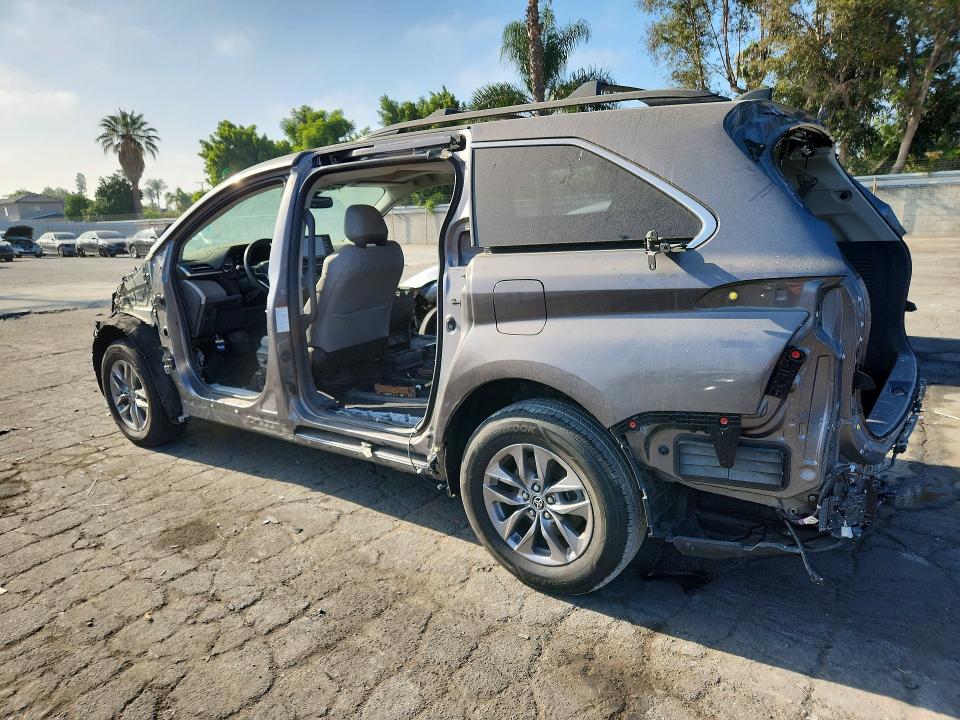 2023 Toyota Sienna VIN 5TDYRKEC4PS146299 COPART salvage auction — STRIPPED, CA - SALVAGE CERTIFICATE, sold $6,000 on 2026-07-28 (photo 2)