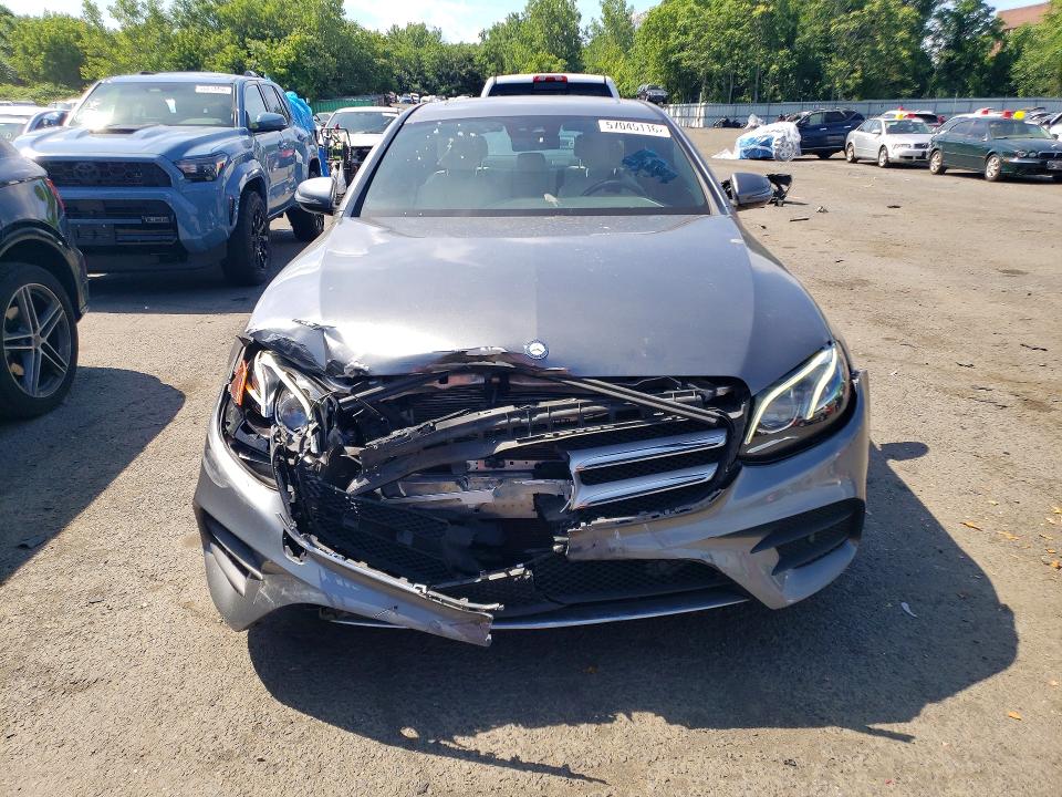 2017 Mercedes-benz E-klasse VIN WDDZF4KB8HA155323 COPART salvage auction — FRONT END, Ct - Cert Of Title-Salvage, sold $6,000 on 2026-07-10 (photo 5)