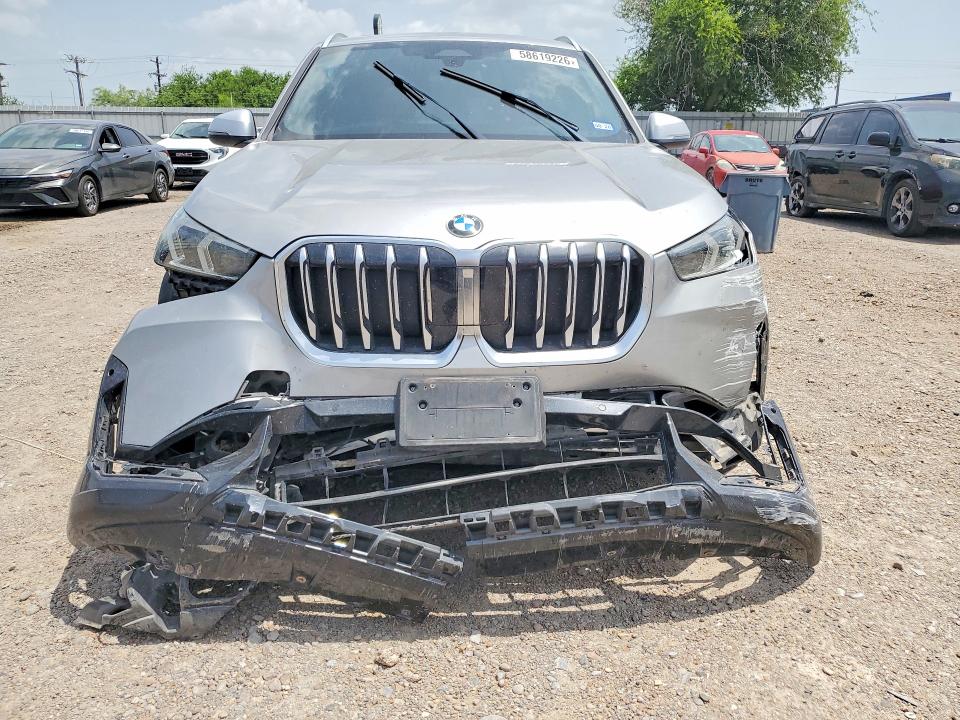 2023 BMW X1 VIN WBX73EF09P5X34548 COPART salvage auction — WATER/FLOOD, Tx - Salvage Title-Flood Damage, sold $9,200 on 2026-08-19 (photo 5)